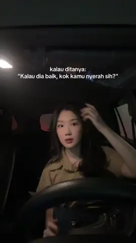Dia mungkin takut kehilanganku tapi tidak pernah berusaha mempertahankan aku :)