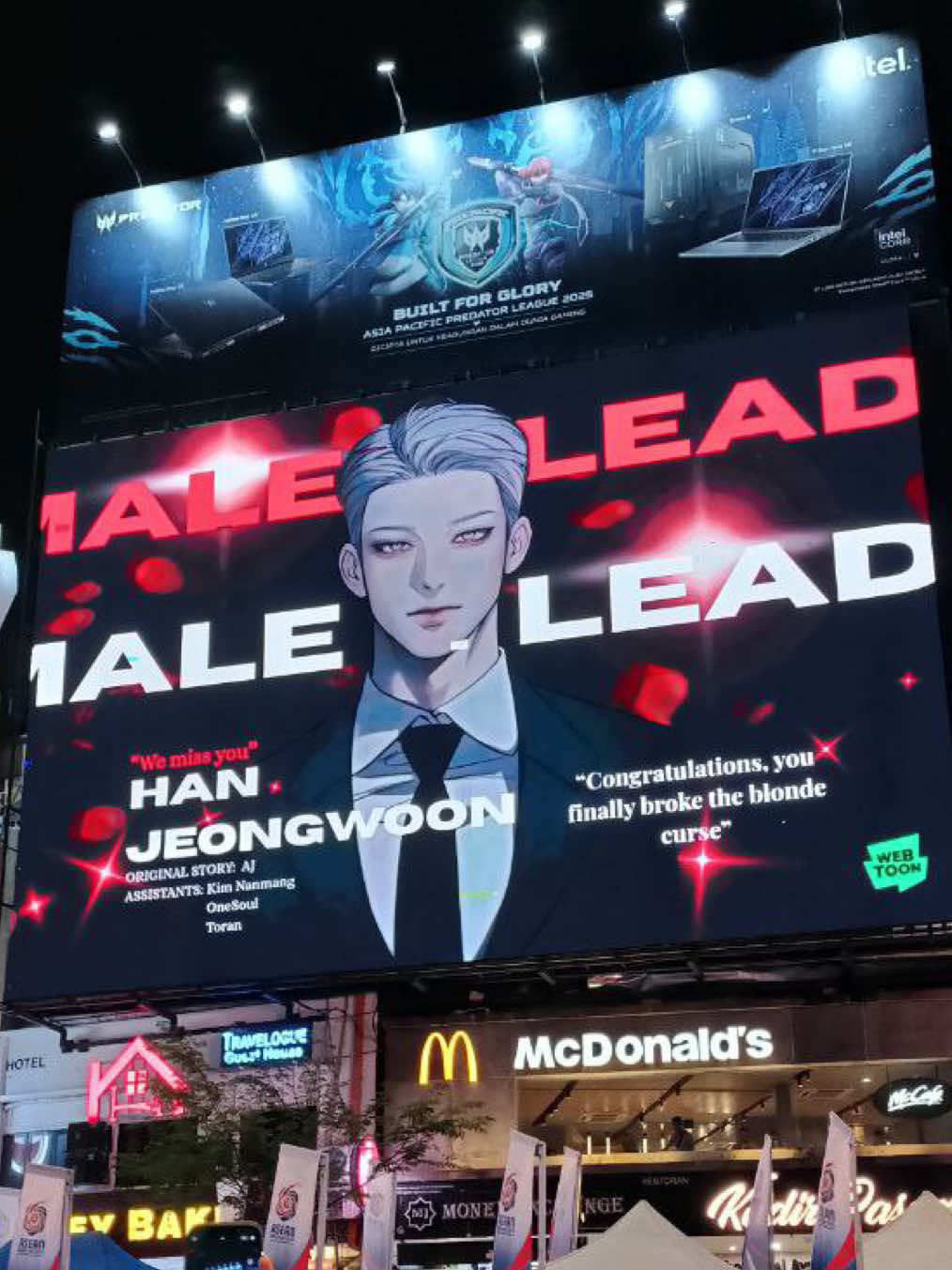 ᥫ᭡ In honour of Han Jeongwoon, Malaysia's first LED billboard!  Big thanks to @𝓈𝑜𝓅𝒽𝒾𝒶 for inviting me! This is a gift for all of the fans of Han Jeongwoon, but especially for my favourite author, AJ-nim, and her fantastic staff, who created this incredible character and webtoon. 
  I would also like to express my gratitude to AJ-nim for allowing me to utilise HJW's photo! The first LED billboard by Han Jeongwoon is finished! 
 Look forward to our upcoming project, please! #hanjeongwoon #잠입재벌고 #jeongwoon #xamnhapvaotruongtrunghoctaiphiet #undercoverchaebolhighschool #manhwafyp #naverwebtoon #fypageシ #xhtiktok #billboard #ledbillboard 