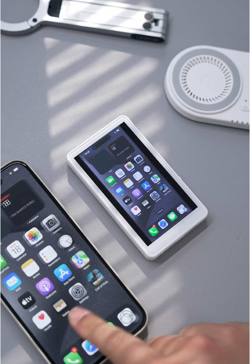 I just discovered the perfect monitor for selfies! If you’re serious about leveling up your video content, this is a game-changer you don’t want to miss. #selfiescreen #selfiemonitorscreen #magneticselfiemonitor #contentcreator#electronics #iphoneaccessories #treasurefinds #tiktokshoploveatfirstfind  #selfiemonitor#filmmaking #vloger 
