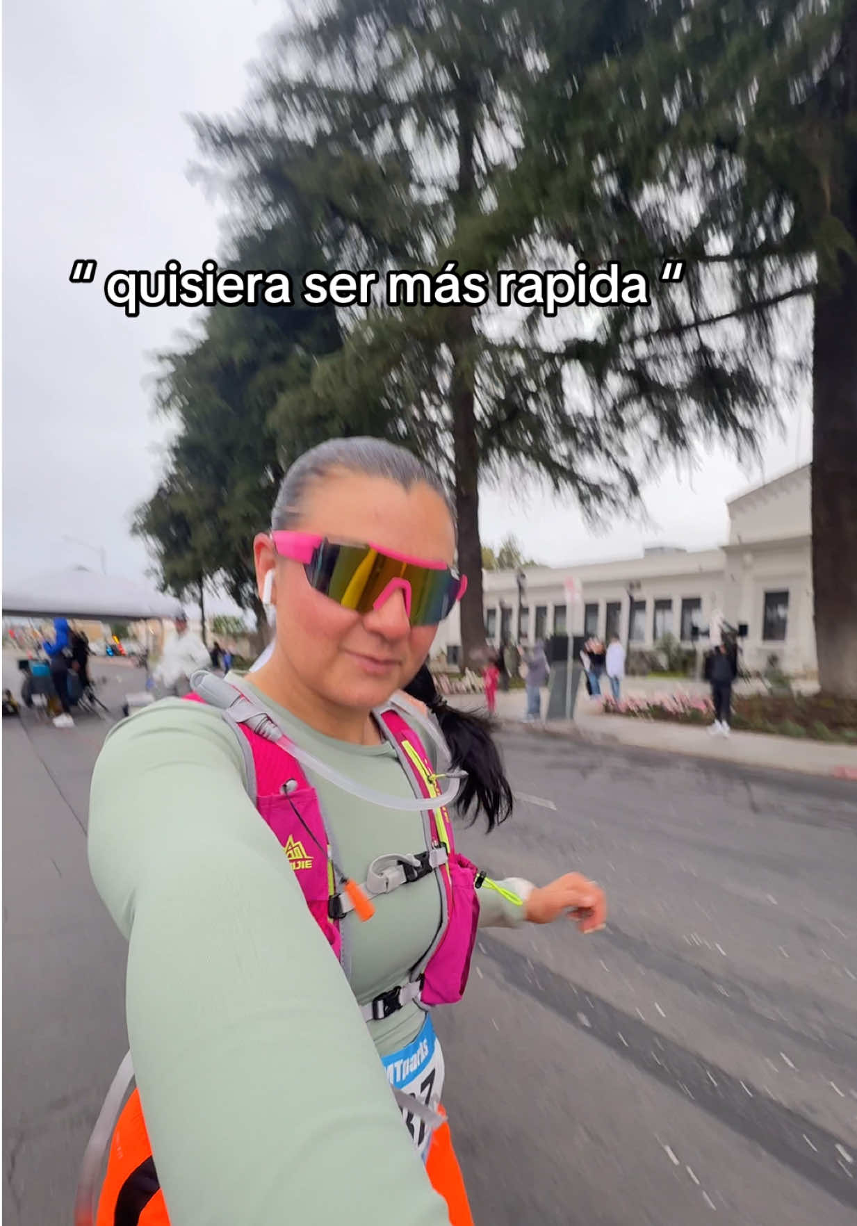 Hace unos meses no podía ni correr 2 minutos sin parar , en marzo corrí un 5K a 37 minutos terminé cansada , pero seguí entrenando y ayer corrí un 5K sin parar sin sentirme cansada y a 33 minutos 🥹 Ahora entrenar para un 1/2 marathon en octubre ☀️🤍  #CorredoresPrincipiantes #CorrerEsVida #EmpezandoACorrer #CorrerParaPrincipiantes #RunningBeginner #AmoCorrer#MiPrimer5K #CorriendoAndo #CorrerEsMiTerapia #MujeresCorriendo #MamáCorredora  #BeginnerRunner #StartRunning #RunningJourney #NewRunner #RunForFun #RunningMotivation #5kTraining #FromWalkingToRunning #fyp 