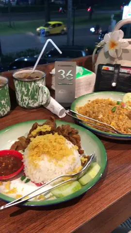 suasana malam tenang bangt ya🥰 #waroengandalan#citrarayatangerang#rekomendasi#nongkrongbareng#fypage 