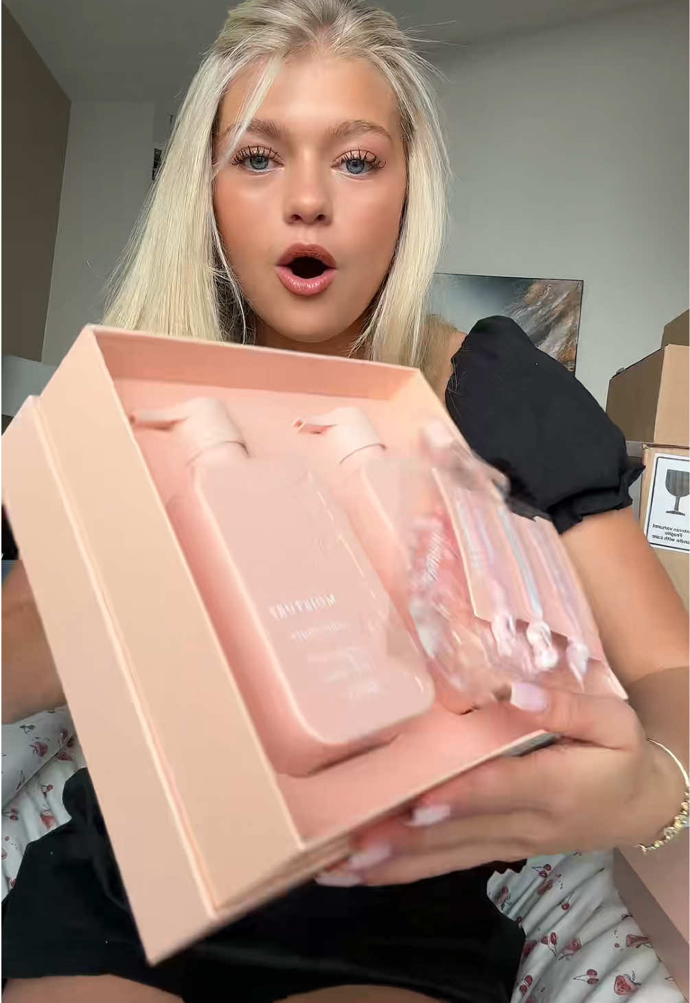 Tack så himla mycket!! @ALESSA® @Common Clouds @Xlash @IDUN Minerals @Subdued @Hey Agency @jaqui_uf @I N U I K I I @ernstform @beachhousecompany #prhaul 