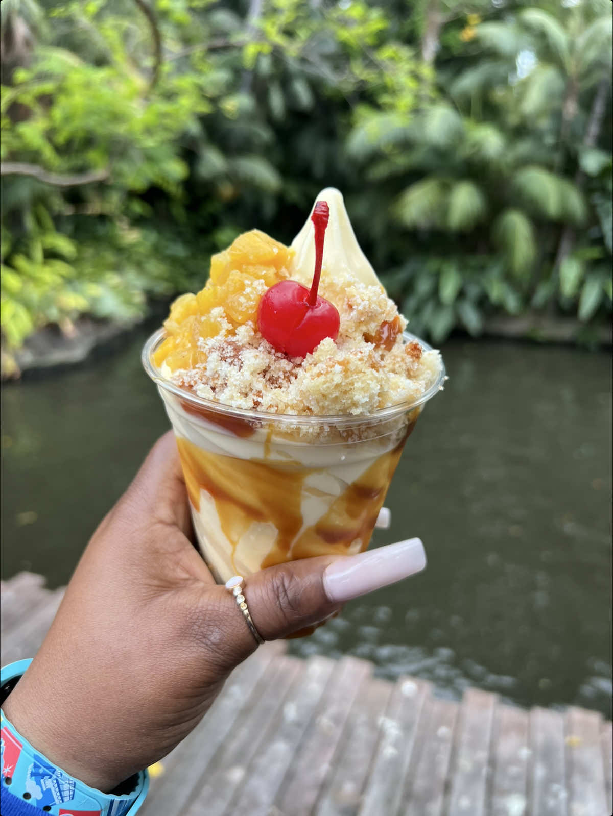 NEW seasonal offering at Disneyland!  . #pineapple #disneyland #disneyland70 #celebratehappy #disney #disneyparks #disneyfood #new #liloandstitch 