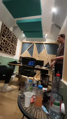La boite est séquentiel 🌴📈💰#rap #fyp #studio #costa 