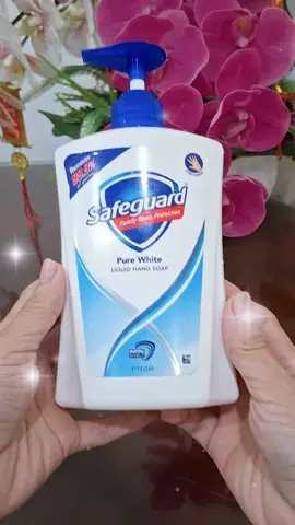 Các mẹ duy trì thói quen rửa tay hàng ngày giúp con giảm tình trạng bị ốm vặt nha. #viral #nuocruatay #safeguard #xuhuong2025 #xuhuong 