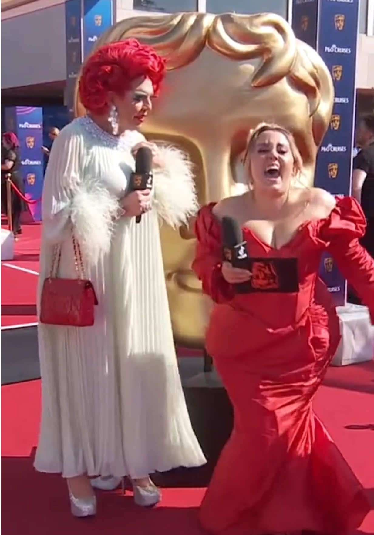 not @La Voix coming for my job! n rightly so, she’s my favourite #comedy #fyp 
