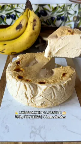 🍌 CHEESECAKE FIT DE PLÁTANO 100g de PROTEÍNA en Airfryer 🍰. Guarda esta receta y menciona a quien te la tiene que preparar. 🍌 -10% en @prozisespana c0d: RVBENGARCIA Ingredientes: ▪️2 plátanos (sin cáscara) ▪️4 huevos  ▪️600g queso cottage ▪️esencia de vainilla y/o▪️endulzante al gusto / dátiles (opcional) Airfryer 175ºC 45 min tapado / 5 min destapado | Refrigerar min 4 horas o toda la noche como he hecho yo 😋 Espero que os encante, fam - #cheesecakefit #cheesecake #pasteldequeso #cheesecakesinhorno #airfryerrecipe #airfryercooking #airfryer #freidorasinaceite #freidoradeaire #recetassingluten #recetassencillas #comidacasera #realfooding #realfooding #postrefit #postresaludable #recetassaludables 