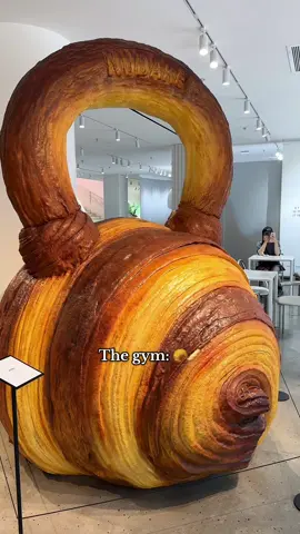 Born to go to the bakery forced to go to the gym 🥐🥖🍞🥯 The croissant cafe gym is located within the @gentlemonster store in Shanghai  📍上海市黄浦区淮海中路806号HAUSNOWHERE一楼 #couplecomedy #gym #croissant #cafe #shanghai #croissantcafe #chinatravel #relatable #couple