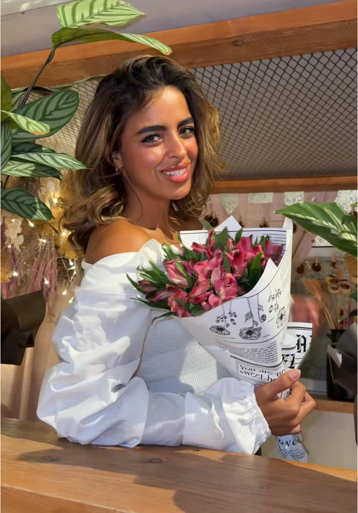 Im so in love with u !!💓💐 #fyp #fypage #foryoupage #foryou #trending #flowers #girls #explorepage #fypシ゚ 