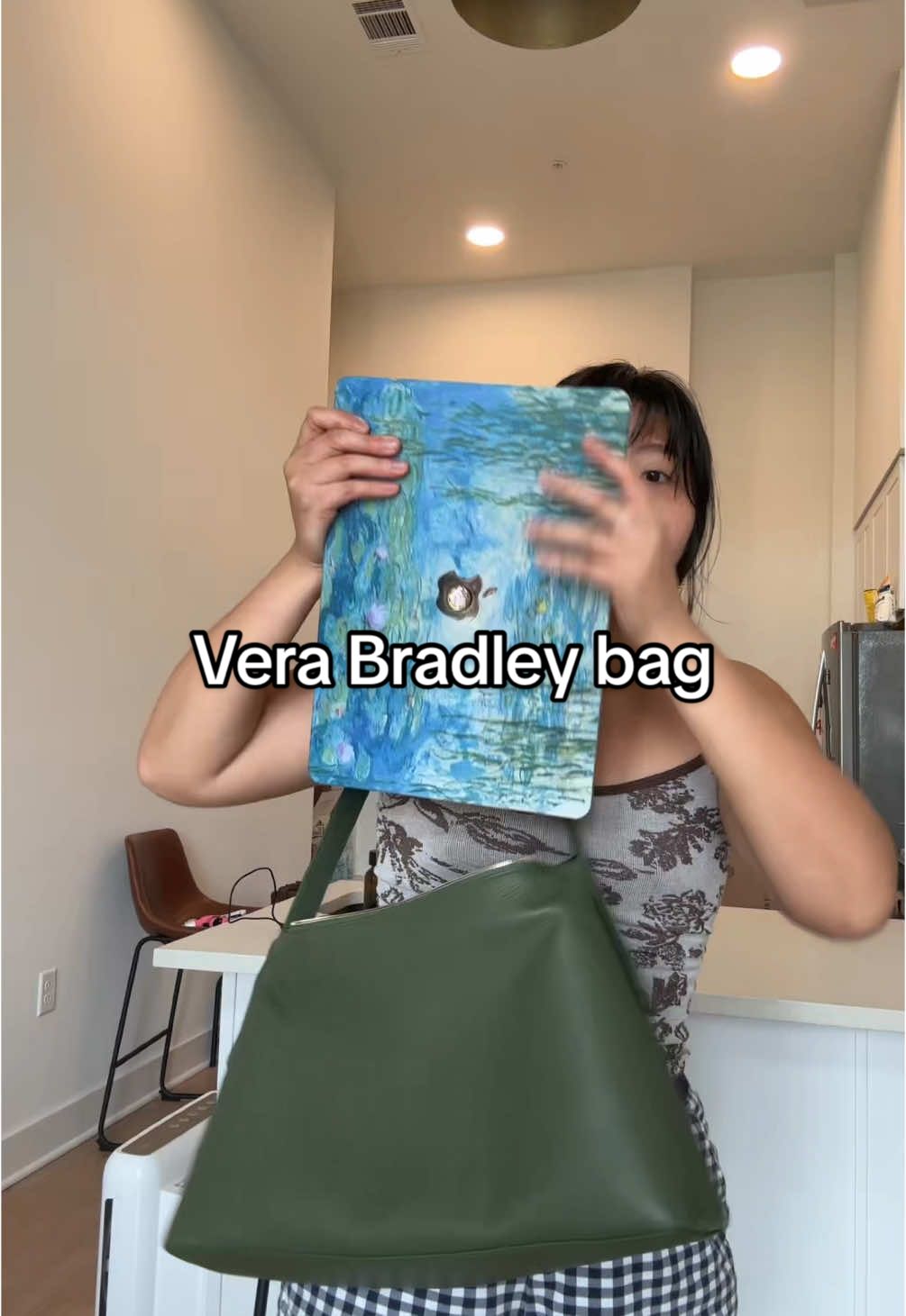 Replying to @Emily🥂🍒✨ obsessed with this @Vera Bradley marcelle shoulder bag 🥰 #verabradley #verabradleyshoulderbag #workbag #officebag 