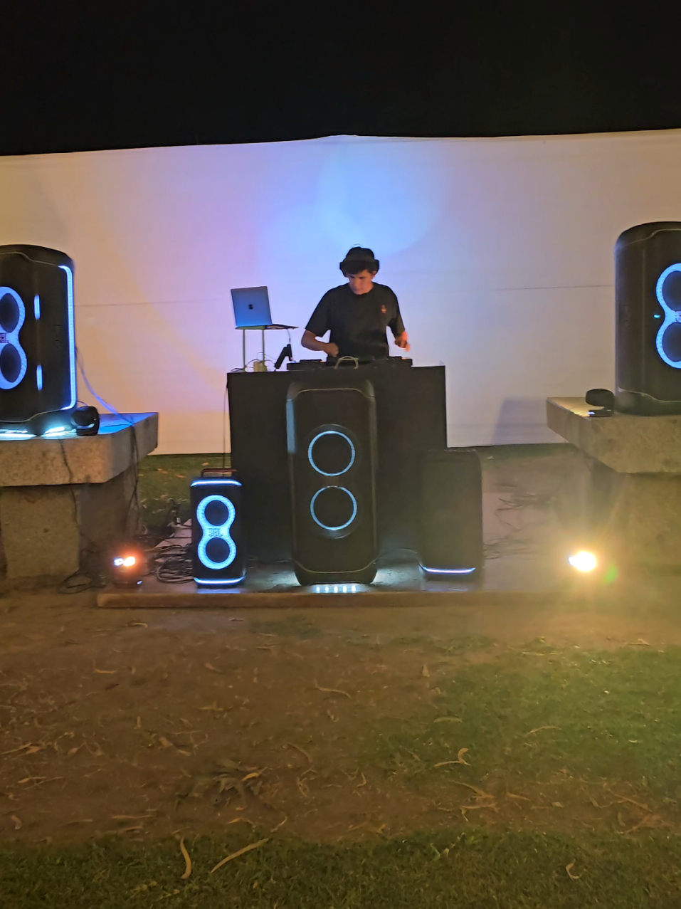 CONEXIÓN DE 3 PARTYBOX ULTIMATE + PB STAGE320 + PB CLUB120 al mismo tiempo 🔥🔥 ¿ASÍ O MÁS POTENCIA?  #jbl #jblspeaker #partybox #fiesta #profesional #limaperu🇵🇪 