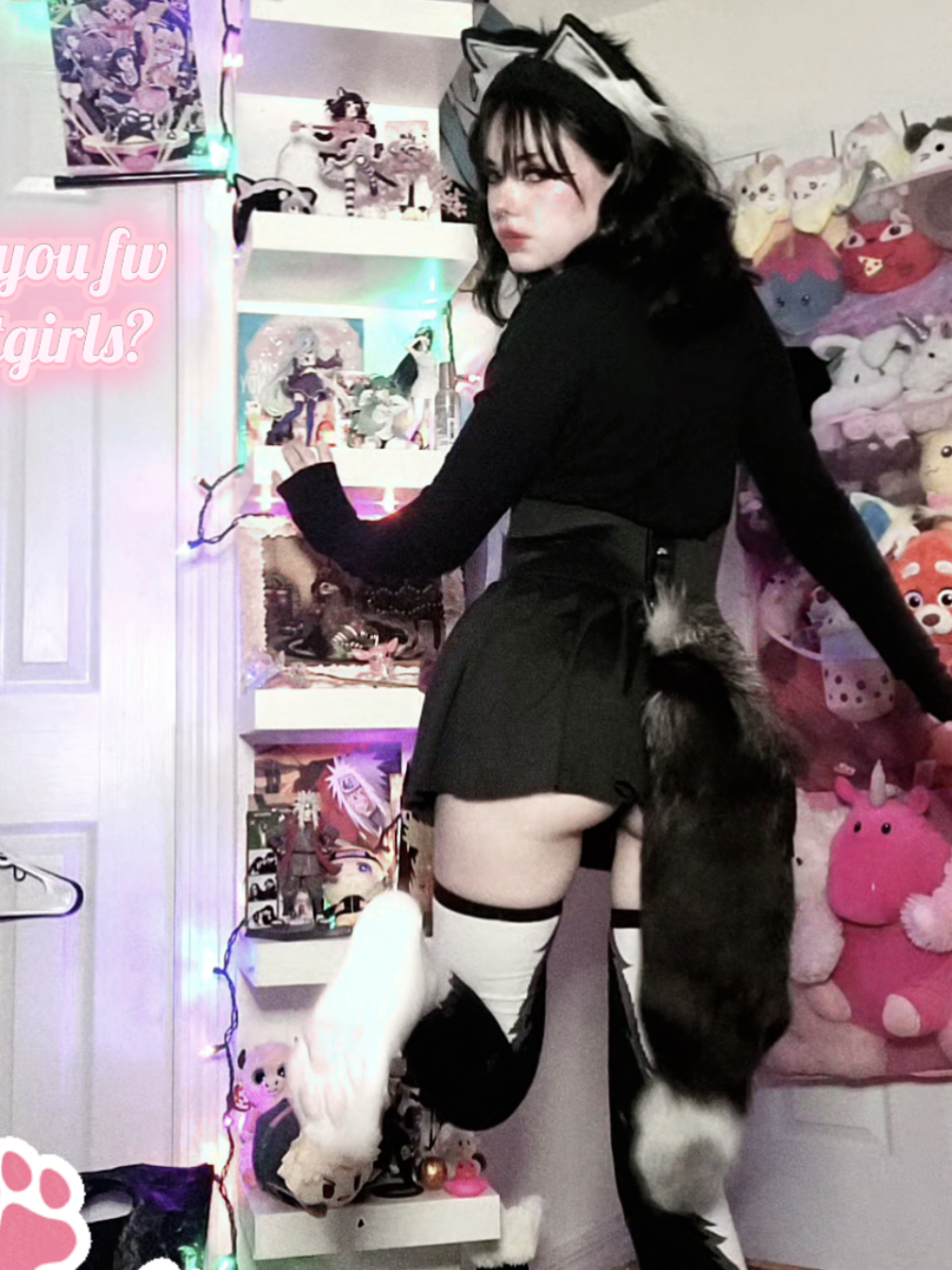 Nyaaaa òwó  #catgirl #catgirlcosplay #furrygirl #kemonomimi #kemonomimicommunity #egirl #meoww #anime #animefigures #furryfyp #nyancat #nightcore #discordkitten #kawaii #kawaiiaesthetic #kitten #facereveal #furriesoftiktok #cutecat #cutefurry #girlfurry 