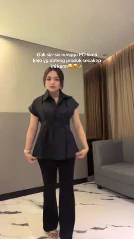 Yakin nih gamau kembaran? 😋 #blouseoutfit #stripeshirt #fashiontiktok 