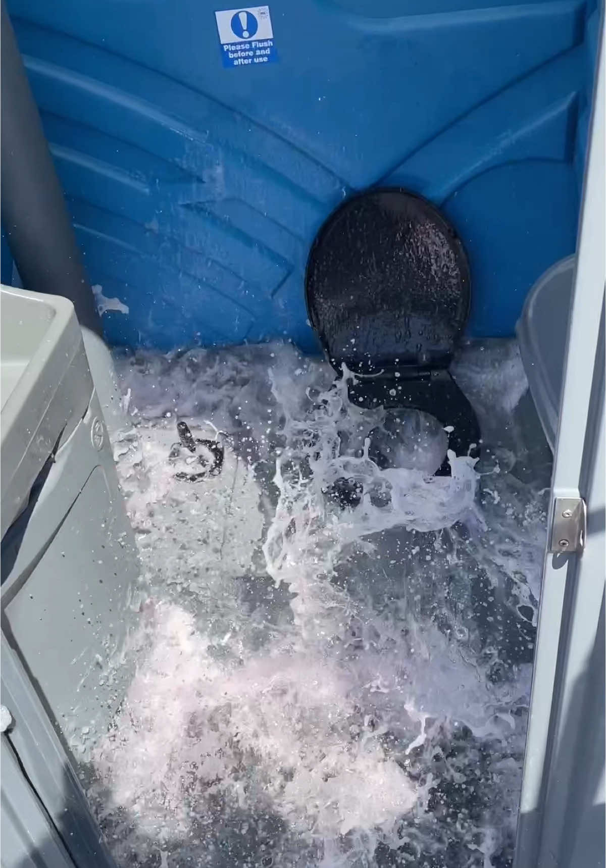 Scrub scrub 🧼🫧💦  #portabletoilets #CleanTok #satisfy #satisfyingvideos #jetwash #buildersoftiktok #site 
