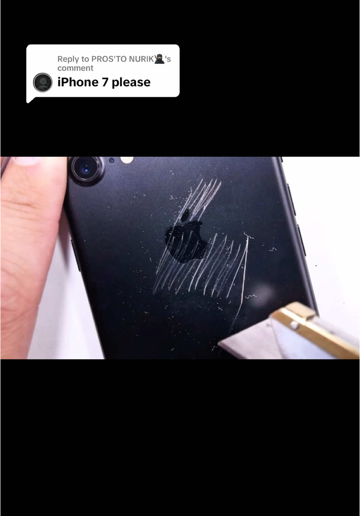 Replying to @PROS'TO NURIK🥷🏻 IPhone 7 Durability Test☠️#iphone7 #durabilitytest #bendtest #foryou #foryoupage #techios #viral #fyp 