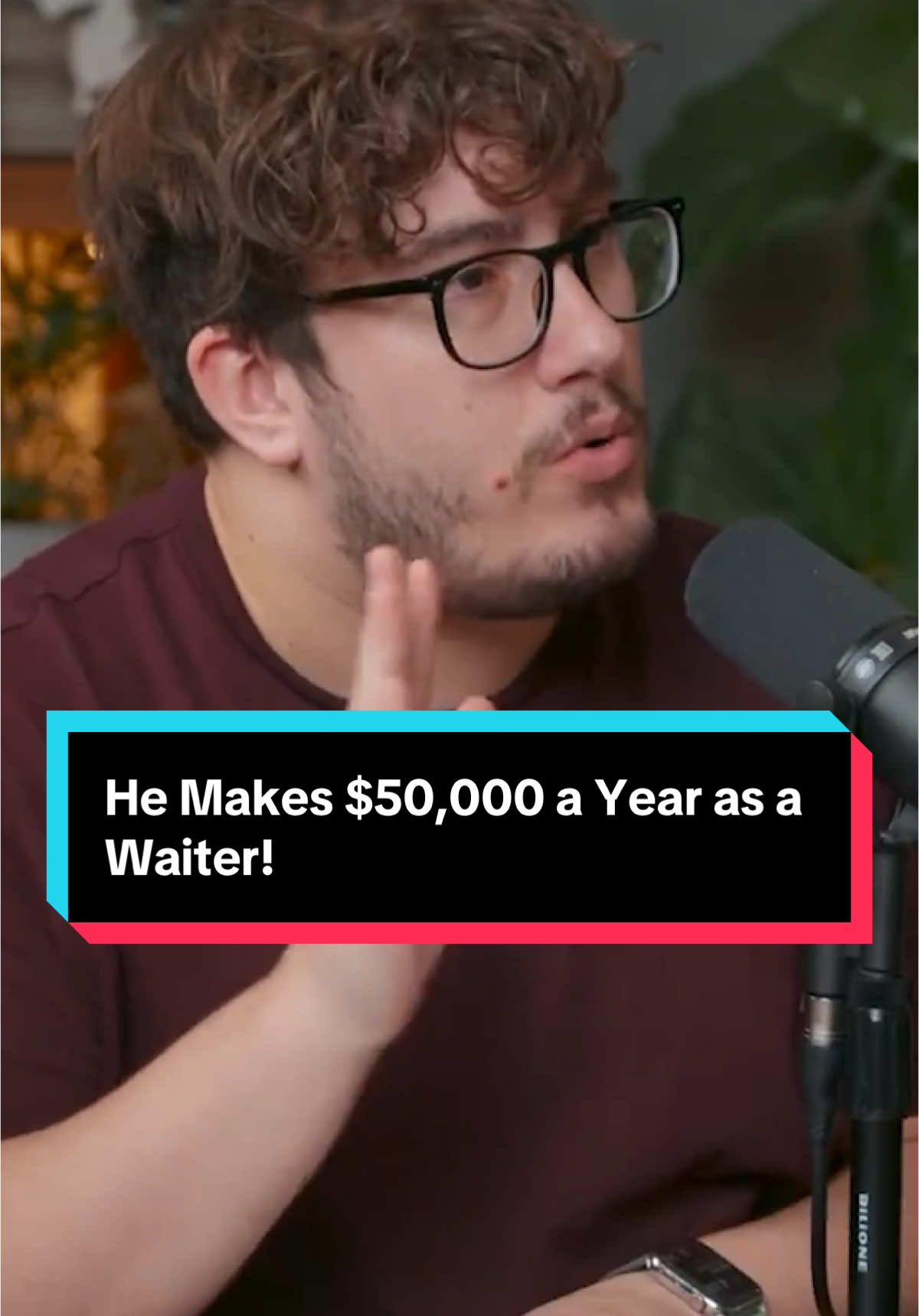 He Makes $50,000 a Year as a Waiter! #waiter #moneytok #financialaudit 