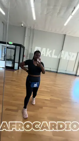 Afto Cardio class with Tembe Dance was so amazing. The moves were fun and slyish but yet doable. The instructor is amazing. This class happens next month so keep your eye out for the next one ! And of course I had on my @Gymshark 🥰 #bayareacontentcreator #oakland #bayarea #cardio #bicoastalnurse #nurselife #thingstodoinoakland #oaklandblogger 