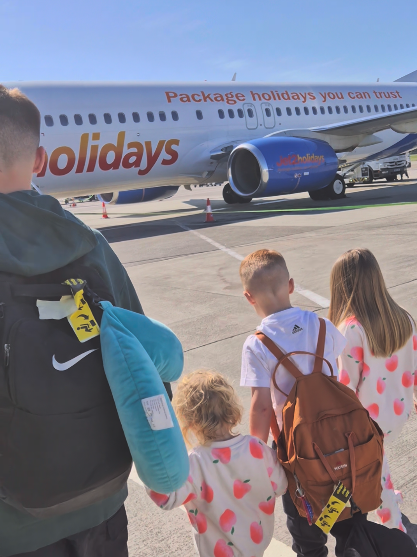 Them all walking out too the plane means our baby has got all grown up ♡ #Holiday #familyholiday #jet2holidays #jet2 #edinburghairport #edinburgh #Fuerteventura 
