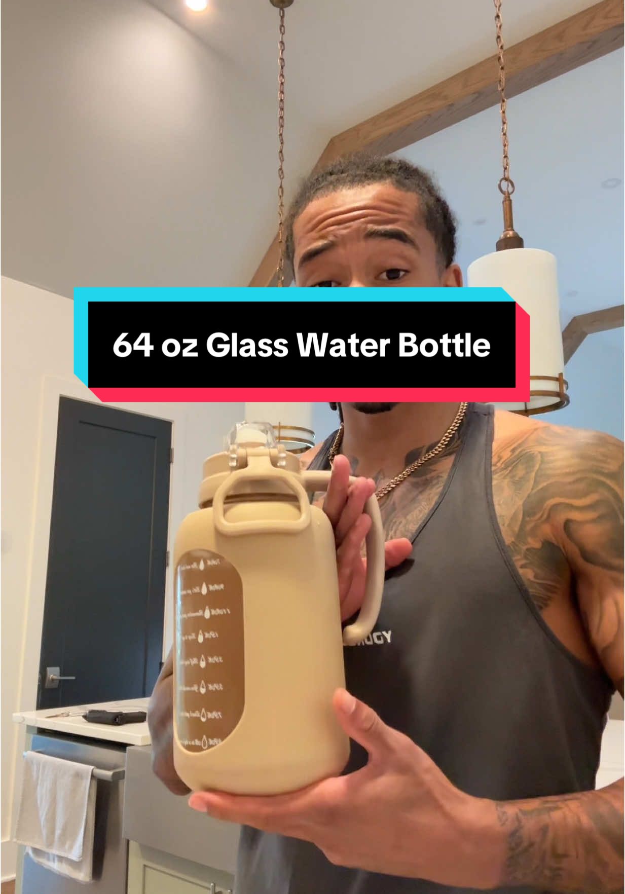 How can I not be inspired to finish this bottle now😭 #tiktokshopcreatorpicks #waterbottle #hydrate #water #bottle 