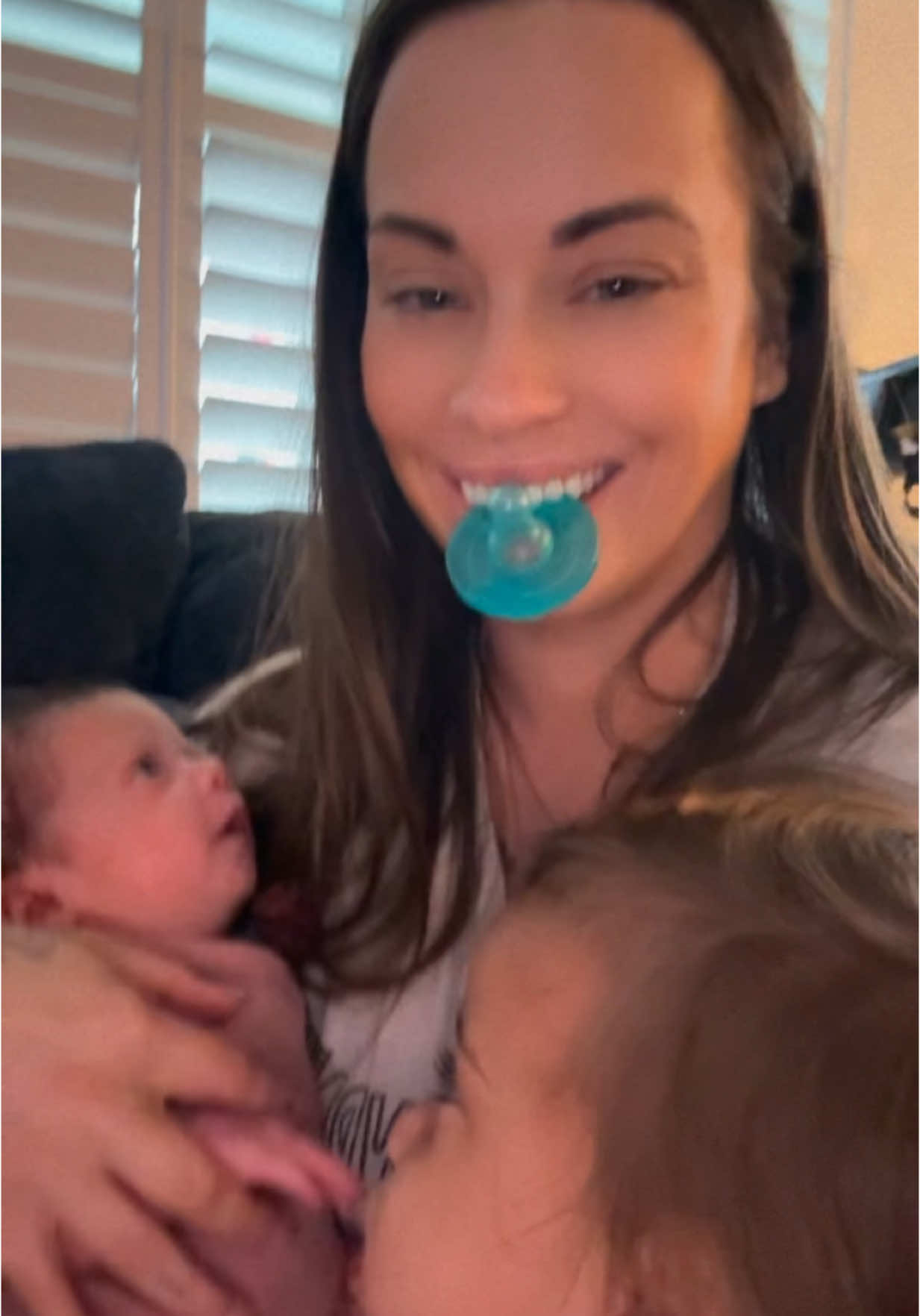 The Kruger is Wild’N. Let that baby sleep! 😂 #twoundertwo #blendedwiththewoods #thewoodsgirls #keepingupwithkrue #knoxiwoods #growingwithkelsey #middlechild #motherhood @Perfectly Blended 