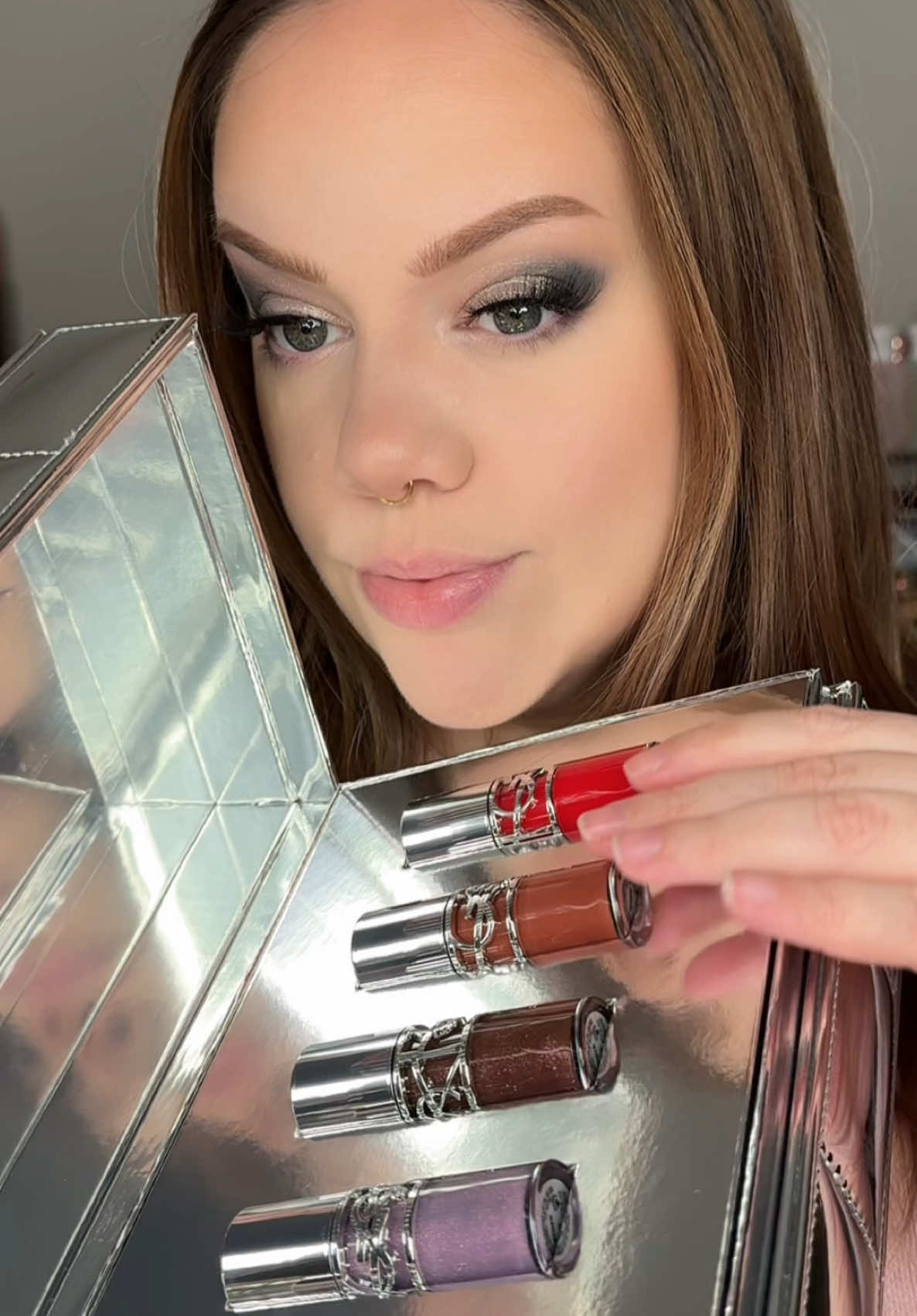 🖤💋 @YSL Beauty Loveshine Plumping Lip Oil Gloss  #yslbeauty #ysl #yslloveshine #lipswatch #lipsswatches #makeup #giftedbyyslbeauty #beauty #lipoil #lipoilgloss #plumplips #lipplumper #makeupjunkie #luxurybeauty 