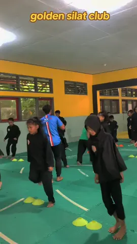 ayo menjadi versi terbaik dirimu bersama golden silat club#goldensilatclub #pencak #pesilat #blitar24jam #blitar #latihan #pencaksilatindonesia #pencaksilat #silat 