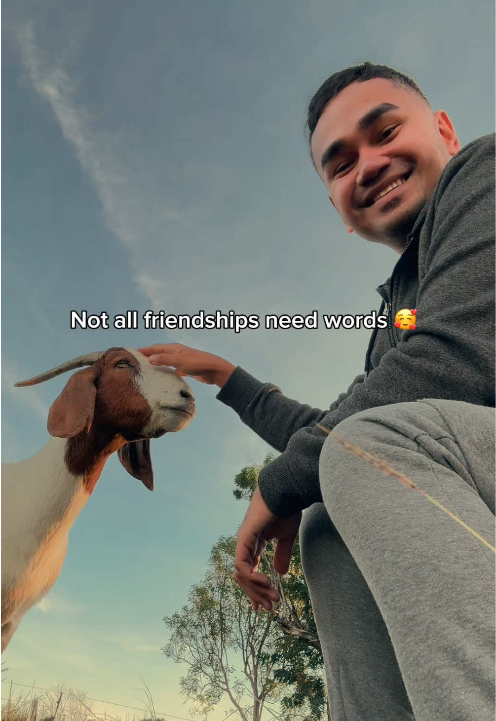 This moment cost $0 and brought me everything 🫶🏼 #farmlife #hobbyfarm #viral #fyp #goats #contentcreator 