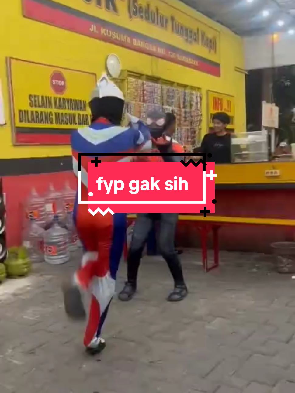 klo memang cocok dateng kerumah #fypdonggggggg #spidersuroboyohalloonokopo #akuspidermanesuroboyorek #ultramenewongsuroboyo 