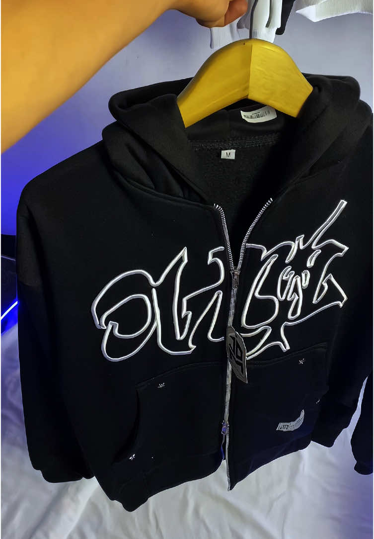 Cakep banget🤤🥶#hoodies#hoodieboxy#hoodiekece#jaket#hoodiemurah#jaketmurah#hoodiecowok#zipper#rekomendasihoodiemurah#hoodie#fypageシ 