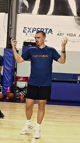 La historia la cuentan los ganadores y eso es peligroso ⚠️ pero son miles y miles de personas que han dejado el deporte por no encontrar en el mismo un ENTORNO SANO 🌪️ sino conflictos, entrenadoreEGOS y competencia nociva 🦠 El deporte es salud antes que nada.. FÍSICA Y MENTAL 🧠❤️‍🩹 #crecimientopersonal #deporte #motivacion #mentalidad #equipo #educacion #saludmental #superacion #fyp 