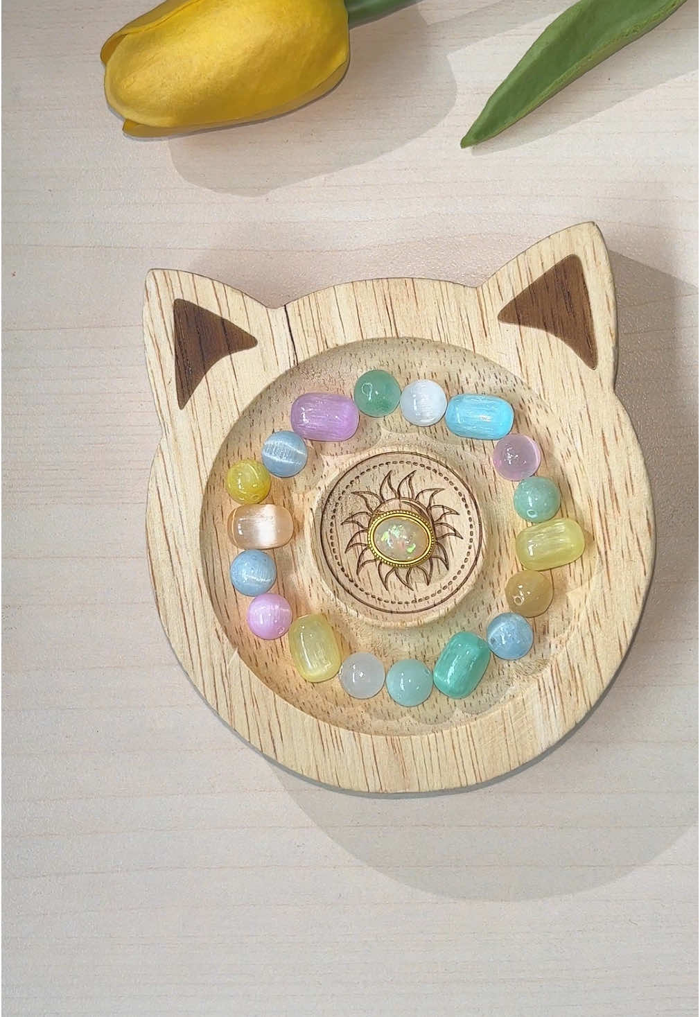 Candy 🥰 #DIY #bracelet #crystals #fadkeys #diybracelet #handmade #beads #cateye 