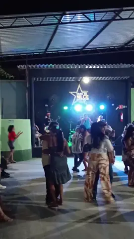 Noite de domingo 18/05/2025 e o forró comendo solto com Vaninha do acordeon e forrozão Xote bom no clube da Nilce, Rua José Monteiro de Melo , Sítio Buriti, Acaraú/ Ceará/ Brasil!