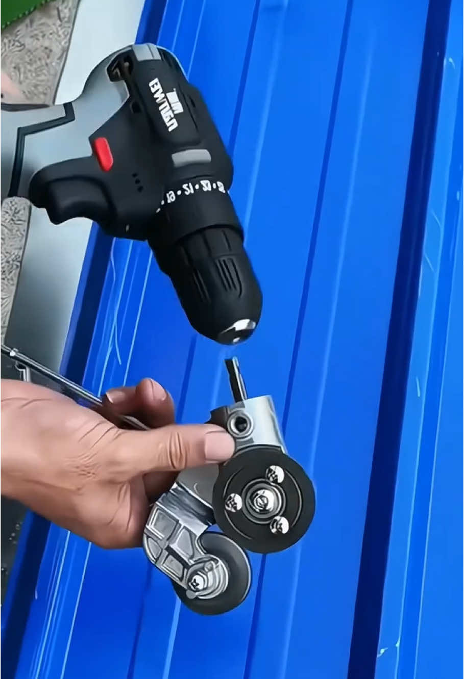Electric drill to plate shears, electric tin scissors, electric shears, electric drills, electric drills#goodthing #fouryou #philippines #fyp #hardwaretools #hardwareshop 