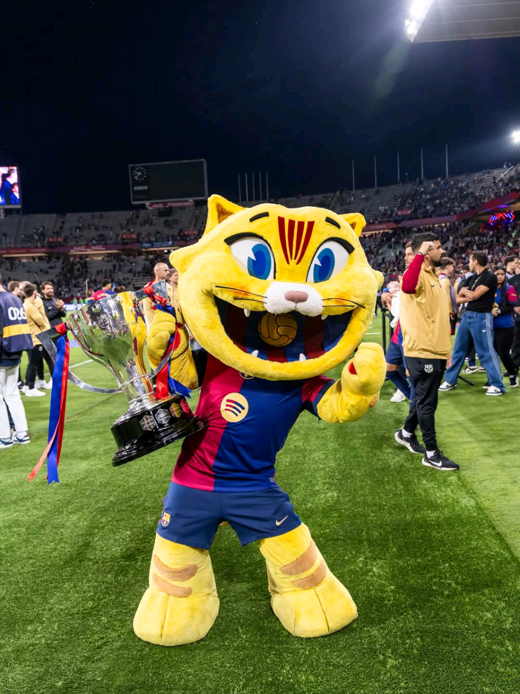 🏆❤️💙#fcbarcelona #barcelona #champion #laliga #2025#xybca #fyp #foryou #tiktok  #CapCut 