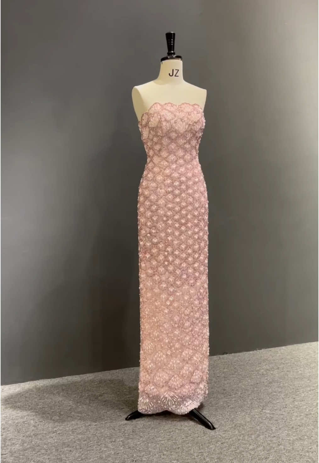 Not just a dress, a work of art. Featuring intricate hand embroidery that speaks volumes. Designed for those who love the details. #LuxuryFashion #fypシ゚viral #fypシ #kuwait #dubai #jeddah #riyadh #qatar🇶🇦 #فساتين_فخمه #فساتين_سهره #فساتين #قطر #جدة #HandmadeDesign 