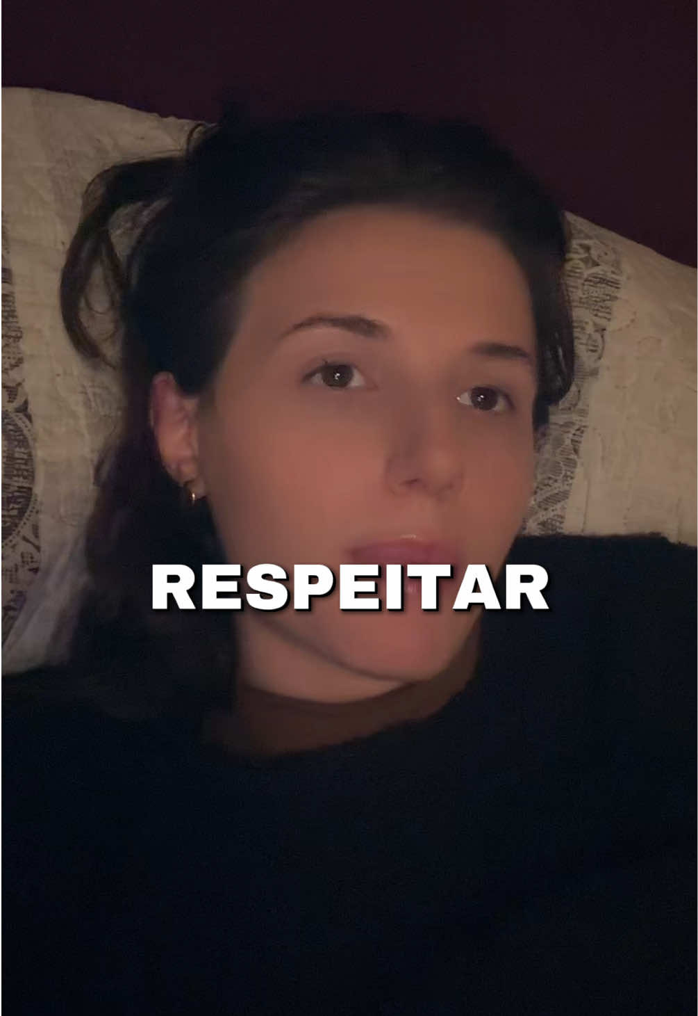 Já aceitei migalhas achando que era amor. Hoje, eu espero mais. Espero alguém que fique, que respeite, que valorize. Que saiba lidar com o que sinto, sem distorcer ou diminuir. Que me trate com clareza, com carinho, com responsabilidade. Porque amor de verdade… não precisa machucar pra ser real. #fyp #amor #desejo #carinho #abrigo #respeito #relacionamento #textos #sentimentos #reciprocidade 