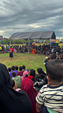 Nonton dlu kuda lumping#masukberanda #kudalumping #pekkabata #lapangansidomulyo #fypシ゚viral 