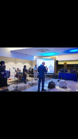cover del pastor Andry carias. volverá volverá.#pastor #andrycarias #cover #volvera #cristianismo #alabanza #cantoscristianos #fyp #paratiiiiiiiiiiiiiiiiiiiiiiiiiiiiiii 