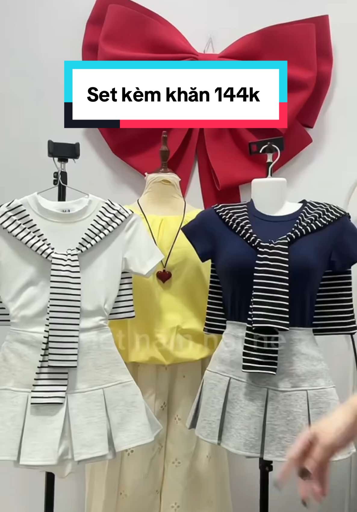 Trời ơi trời ơi #metnamhaine #moingaymotoutfit #xuhuong #xuhuongtiktok #setdoxinh 