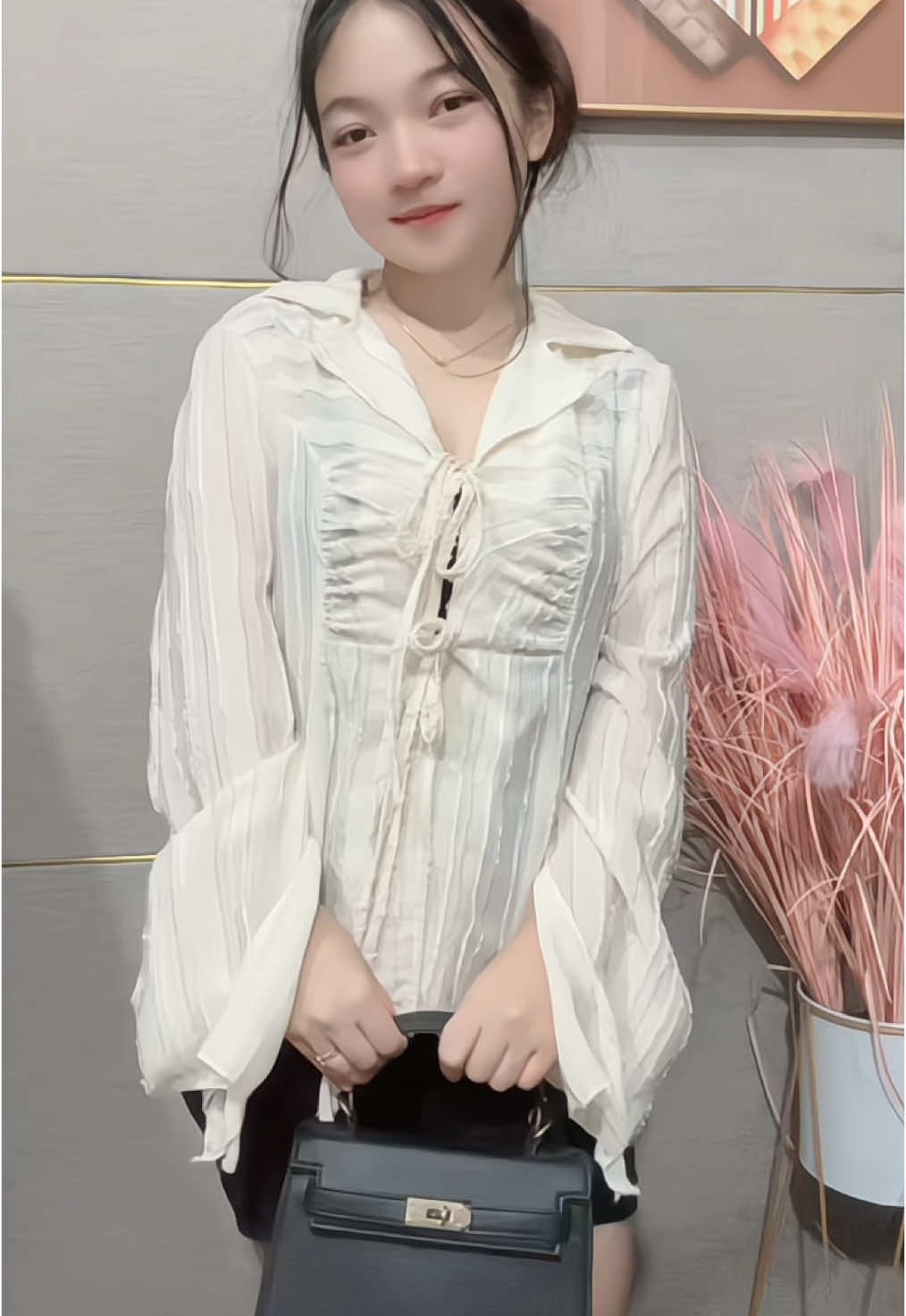 Sudah Ready lagi bep yuk co jangan sampai kehabisan🥰🫶🏻#atasanwanita #koreanstyle #ootdfashion #koreanfashion #ootdpantai #atasancantik #koreanlookstyle #fyppppppppppppppppppppppp 