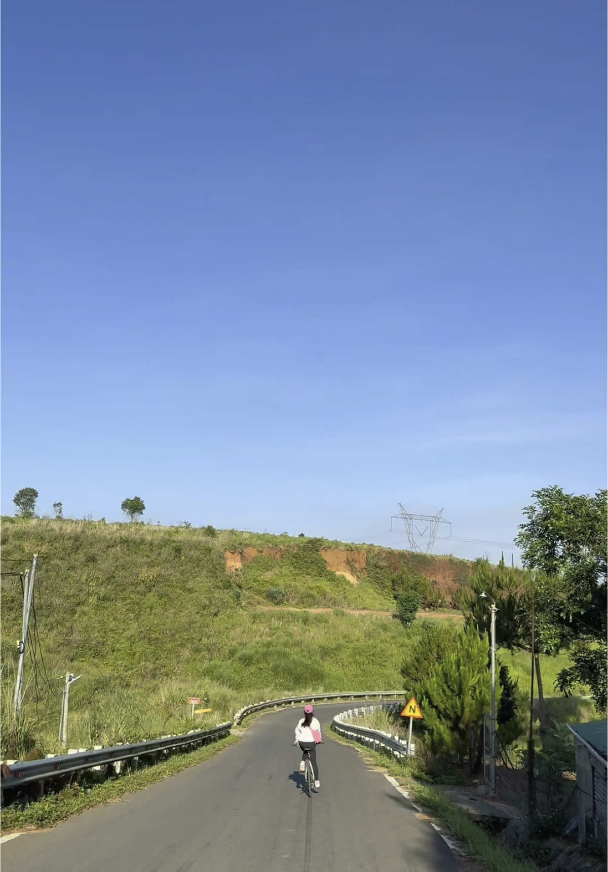 luỵ mỗi cung đường này. @Trang Vũ 🚲  #xuhuong #đạpxecùngchan #chill #v #bảolộc 