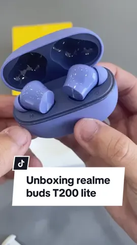 Ada yang baru nihh, buruan di cekot yukk😜 #fyp #trending #smartphone #realme #realmebudst200lite 