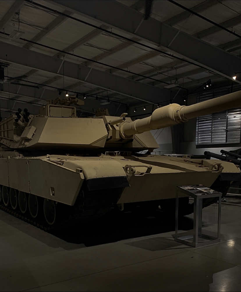 M1A1 ABRAMS Synced the clips. #tank #xcyzba #fyp #warthunder #modern #moderntank #edit #militarytiktok #tankedit #abrams 