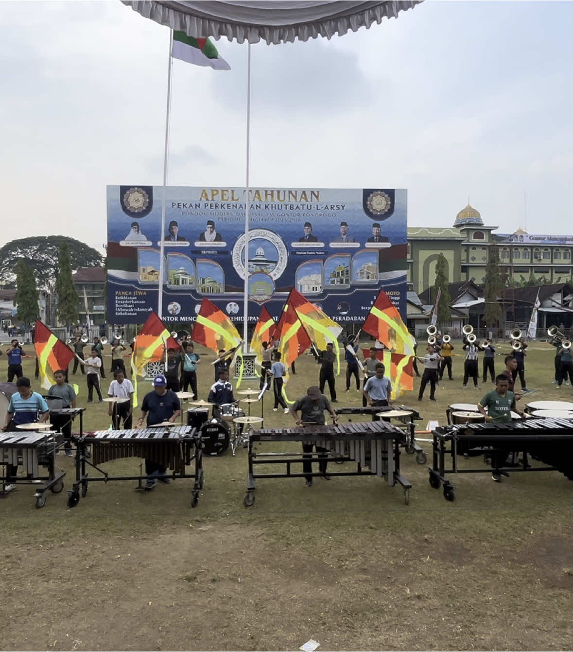 #marchingband #marchingbandindonesia #marchingbandlife #colorguard #colorguardboy #colorguardlife #pondokpesantren #pondokgontor #fyp #fyppppppppppppppppppppppp 