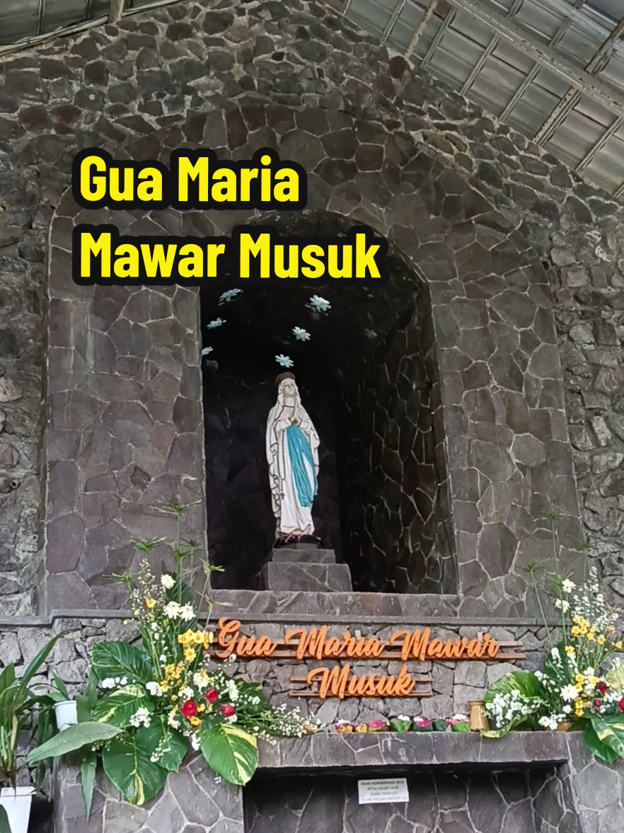 Dengarkan liriknya... Gua Maria Mawar Musuk, Boyolali, Jawa Tengah  #9guamaria #ziarahguamaria #guamariajawatengah #katolik  #boyolali 