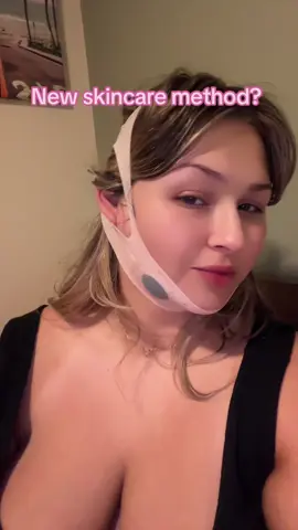 It actually works so well for my double chin. 🥰 #tiktok #tiktokshop #tiktokshopfinds #foryou #briannafgarrett #musthaves 