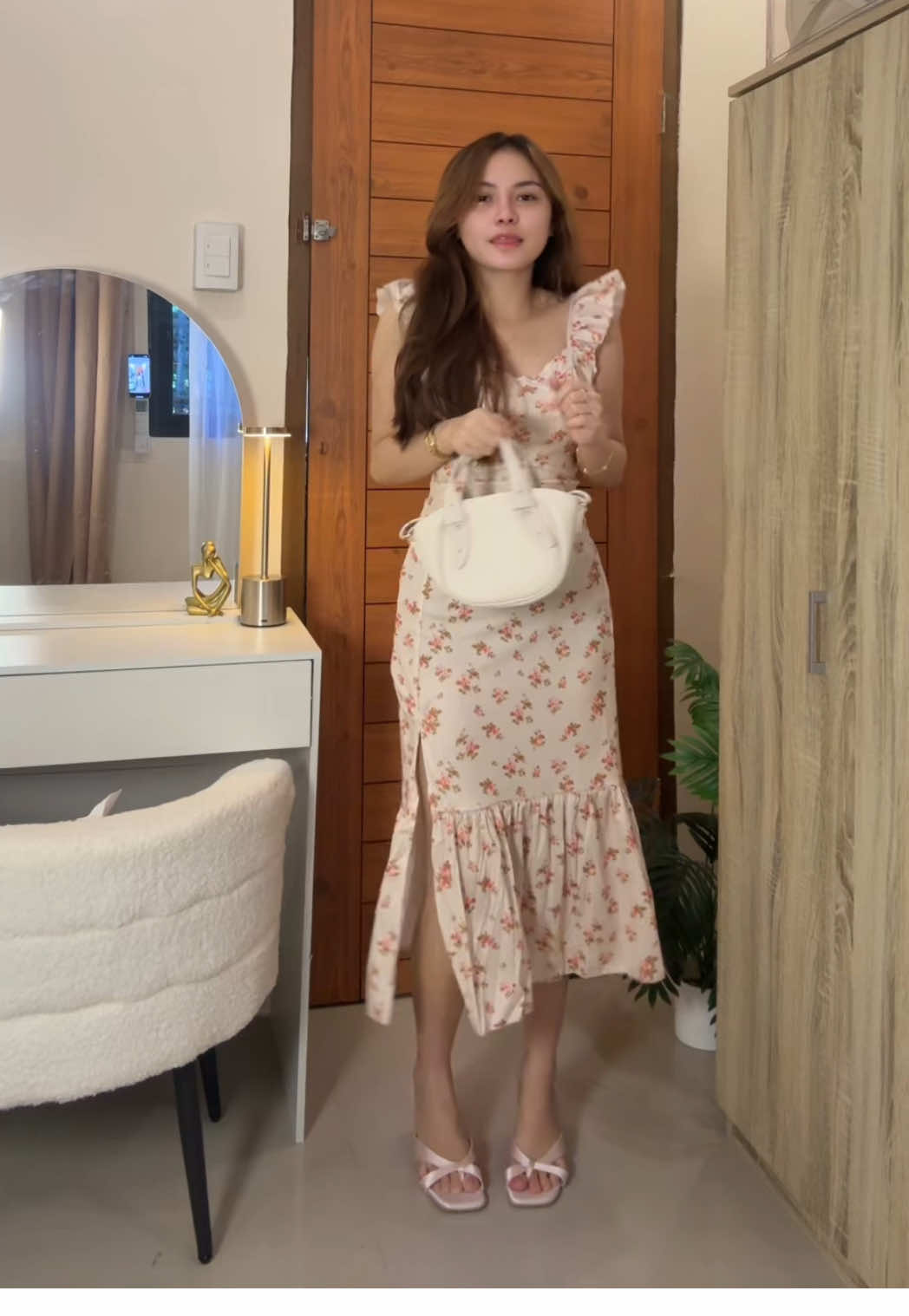 This dress>> #outfitinspo #outfitideas 
