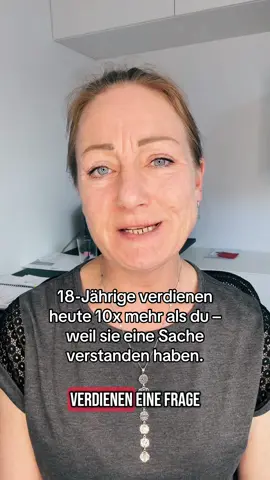 18-Jährige verdienen heute 10x mehr als du – weil sie eine Sache verstanden haben. Schreib mir eine WhatsApp. Die Nummer dazu findest du in meinem Profil in der Bio. #ki #freiheit #erfolg #passiveseinkommen #onlinegeld 