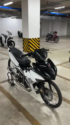 Y15ZR🤍🖤#y15zr #xh #y15zrmalaysia #72open #xuhuongtiktok #CapCut 