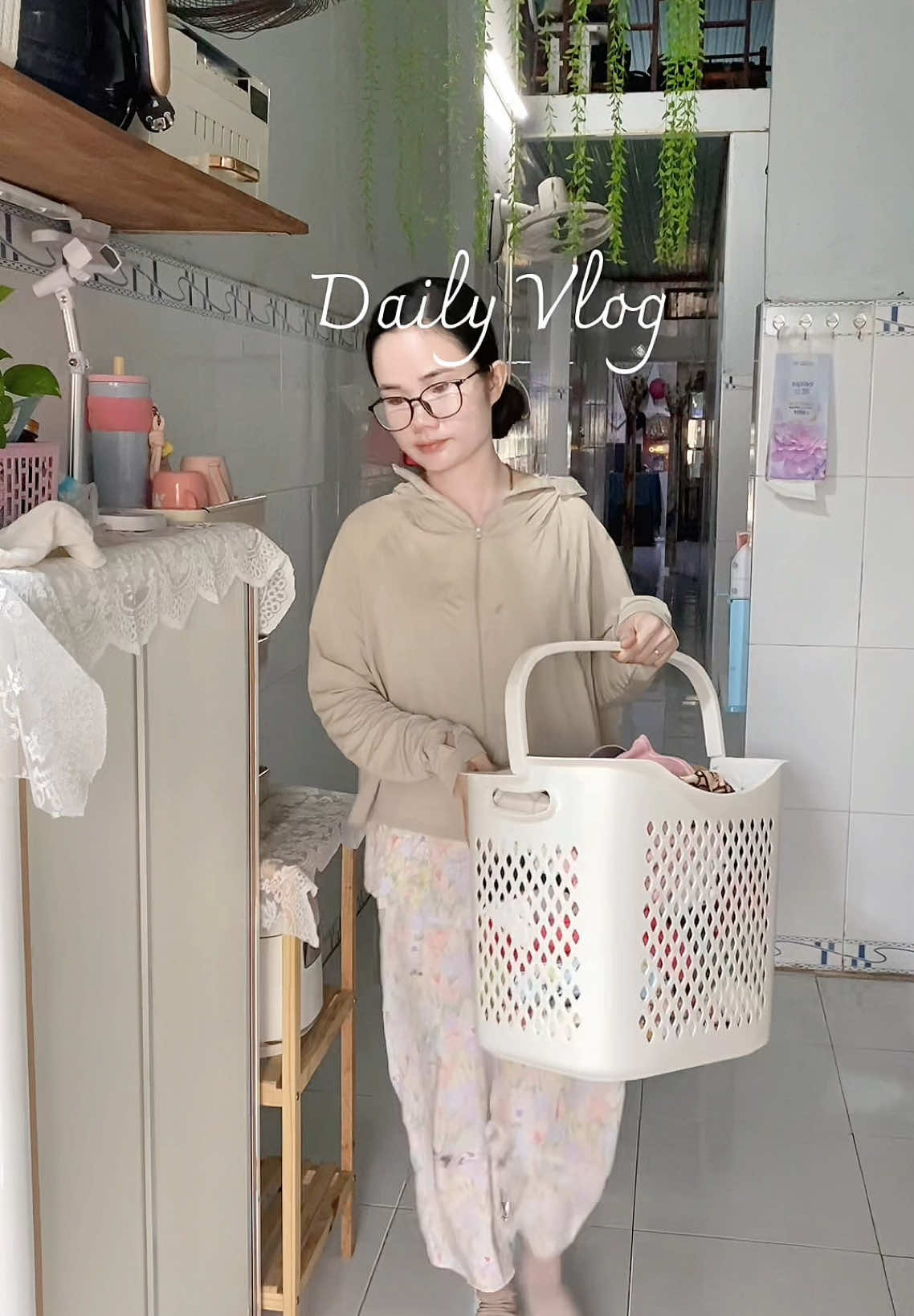 Sáng đầu tuần bắt đầu với đống quần áo chưa giặt 😝 #xuhuongtiktok #xuhuong #ngocmyle123 #dailyvlog #viengiatxajoykity #joykity 
